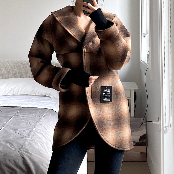 Quaint Official Dora Plaid Wool Coat - Picture 2 of 4